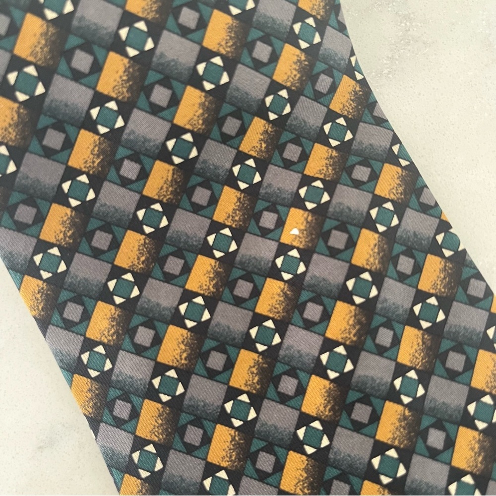 Vintage Valentino Tie 100% silk - Picture 5 of 7